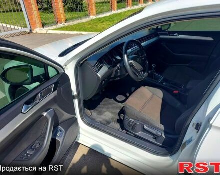 Белый Фольксваген Пассат, объемом двигателя 2 л и пробегом 320 тыс. км за 14700 $, фото 6 на Automoto.ua