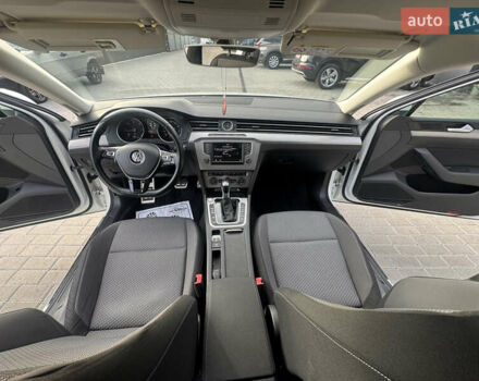 Белый Фольксваген Пассат, объемом двигателя 2 л и пробегом 291 тыс. км за 13500 $, фото 39 на Automoto.ua