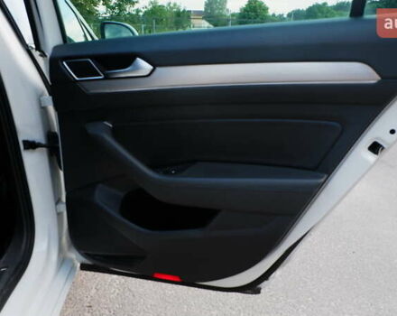 Белый Фольксваген Пассат, объемом двигателя 2 л и пробегом 280 тыс. км за 16400 $, фото 53 на Automoto.ua