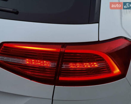 Білий Фольксваген Пассат, об'ємом двигуна 2 л та пробігом 215 тис. км за 16999 $, фото 30 на Automoto.ua