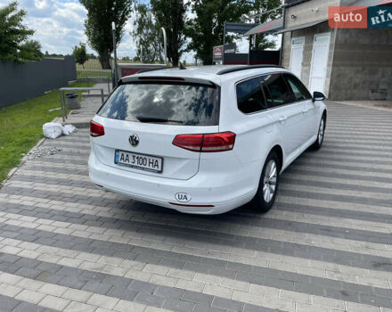 Белый Фольксваген Пассат, объемом двигателя 1.97 л и пробегом 295 тыс. км за 15200 $, фото 1 на Automoto.ua