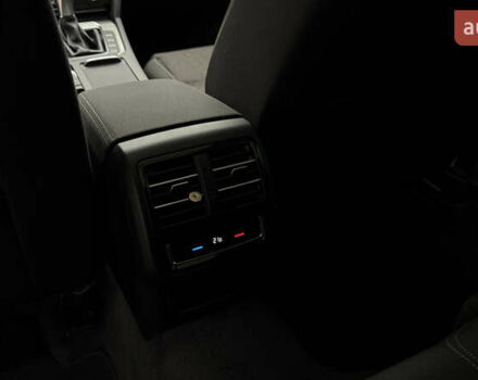 Білий Фольксваген Пассат, об'ємом двигуна 1.97 л та пробігом 301 тис. км за 14999 $, фото 16 на Automoto.ua