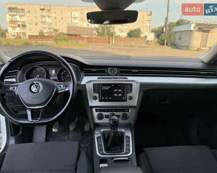 Білий Фольксваген Пассат, об'ємом двигуна 2 л та пробігом 330 тис. км за 11500 $, фото 20 на Automoto.ua