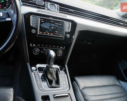 Белый Фольксваген Пассат, объемом двигателя 2 л и пробегом 280 тыс. км за 16400 $, фото 61 на Automoto.ua