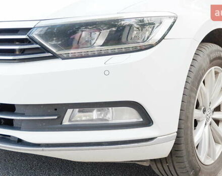 Белый Фольксваген Пассат, объемом двигателя 2 л и пробегом 280 тыс. км за 16400 $, фото 8 на Automoto.ua