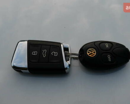 Белый Фольксваген Пассат, объемом двигателя 2 л и пробегом 280 тыс. км за 16400 $, фото 74 на Automoto.ua