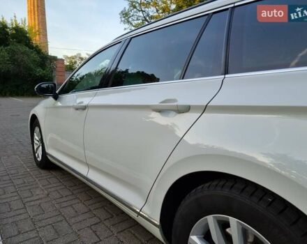 Белый Фольксваген Пассат, объемом двигателя 1.6 л и пробегом 267 тыс. км за 12750 $, фото 21 на Automoto.ua