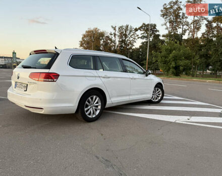 Белый Фольксваген Пассат, объемом двигателя 1.97 л и пробегом 295 тыс. км за 13300 $, фото 15 на Automoto.ua