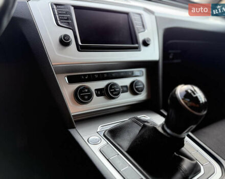 Белый Фольксваген Пассат, объемом двигателя 1.97 л и пробегом 238 тыс. км за 14250 $, фото 27 на Automoto.ua