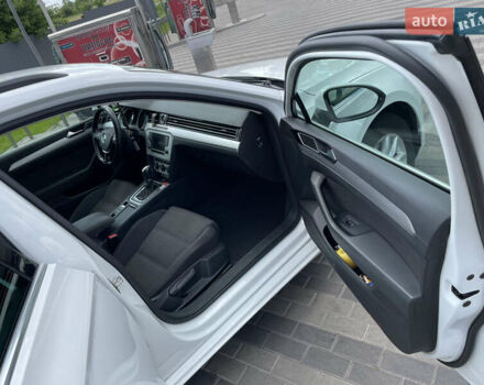 Белый Фольксваген Пассат, объемом двигателя 1.97 л и пробегом 295 тыс. км за 15200 $, фото 8 на Automoto.ua