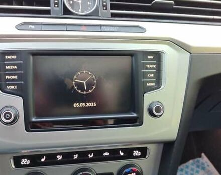 Белый Фольксваген Пассат, объемом двигателя 2 л и пробегом 270 тыс. км за 15000 $, фото 35 на Automoto.ua