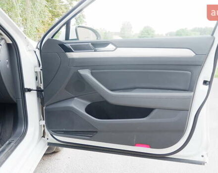 Белый Фольксваген Пассат, объемом двигателя 2 л и пробегом 280 тыс. км за 16400 $, фото 34 на Automoto.ua