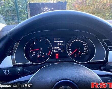 Белый Фольксваген Пассат, объемом двигателя 1.6 л и пробегом 375 тыс. км за 13200 $, фото 3 на Automoto.ua