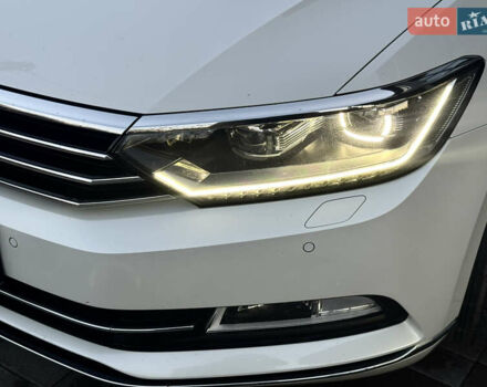 Білий Фольксваген Пассат, об'ємом двигуна 2 л та пробігом 215 тис. км за 16999 $, фото 23 на Automoto.ua