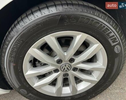 Белый Фольксваген Пассат, объемом двигателя 1.6 л и пробегом 221 тыс. км за 15500 $, фото 5 на Automoto.ua