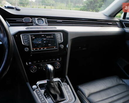 Белый Фольксваген Пассат, объемом двигателя 2 л и пробегом 280 тыс. км за 16400 $, фото 62 на Automoto.ua