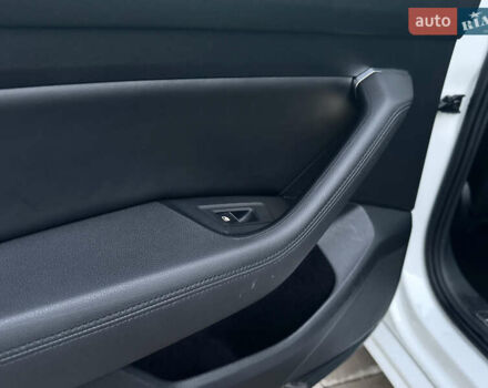 Білий Фольксваген Пассат, об'ємом двигуна 2 л та пробігом 215 тис. км за 16999 $, фото 51 на Automoto.ua