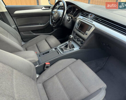 Белый Фольксваген Пассат, объемом двигателя 1.97 л и пробегом 238 тыс. км за 14250 $, фото 26 на Automoto.ua