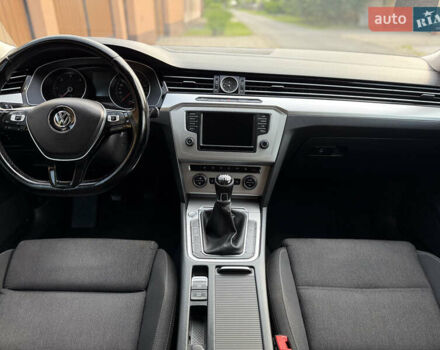 Белый Фольксваген Пассат, объемом двигателя 1.97 л и пробегом 238 тыс. км за 14250 $, фото 17 на Automoto.ua