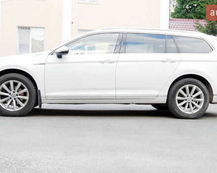 Белый Фольксваген Пассат, объемом двигателя 2 л и пробегом 280 тыс. км за 16400 $, фото 3 на Automoto.ua