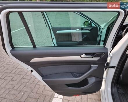 Белый Фольксваген Пассат, объемом двигателя 1.6 л и пробегом 267 тыс. км за 12750 $, фото 26 на Automoto.ua