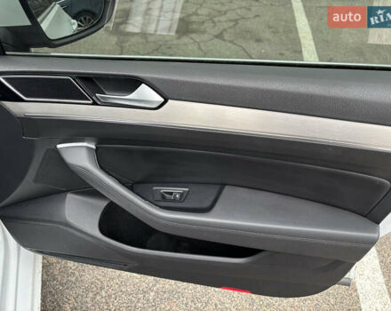 Белый Фольксваген Пассат, объемом двигателя 1.97 л и пробегом 246 тыс. км за 14999 $, фото 21 на Automoto.ua