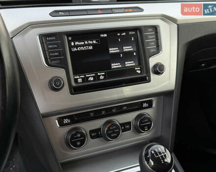 Білий Фольксваген Пассат, об'ємом двигуна 2 л та пробігом 330 тис. км за 11500 $, фото 25 на Automoto.ua