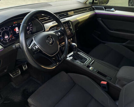 Белый Фольксваген Пассат, объемом двигателя 2 л и пробегом 245 тыс. км за 15900 $, фото 6 на Automoto.ua