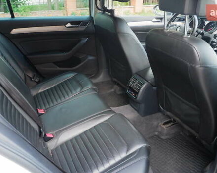 Белый Фольксваген Пассат, объемом двигателя 2 л и пробегом 280 тыс. км за 16400 $, фото 29 на Automoto.ua