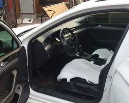 Білий Фольксваген Пассат, об'ємом двигуна 1.6 л та пробігом 298 тис. км за 13450 $, фото 16 на Automoto.ua