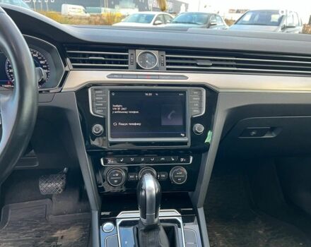 Белый Фольксваген Пассат, объемом двигателя 2 л и пробегом 316 тыс. км за 19480 $, фото 26 на Automoto.ua