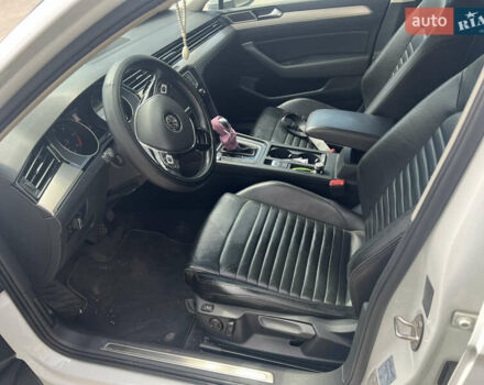 Белый Фольксваген Пассат, объемом двигателя 2 л и пробегом 330 тыс. км за 14500 $, фото 18 на Automoto.ua