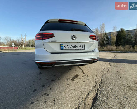 Белый Фольксваген Пассат, объемом двигателя 1.97 л и пробегом 195 тыс. км за 16999 $, фото 19 на Automoto.ua