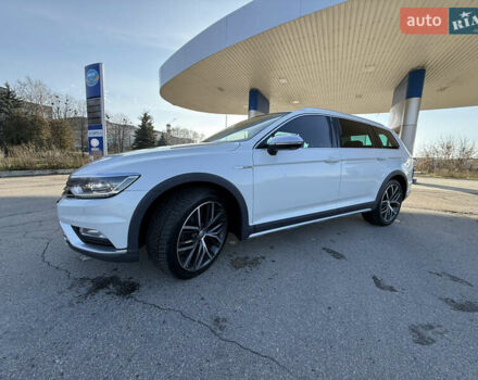 Белый Фольксваген Пассат, объемом двигателя 1.97 л и пробегом 195 тыс. км за 16999 $, фото 15 на Automoto.ua