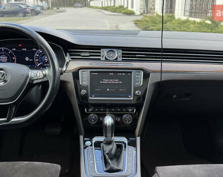 Белый Фольксваген Пассат, объемом двигателя 1.97 л и пробегом 256 тыс. км за 18000 $, фото 24 на Automoto.ua