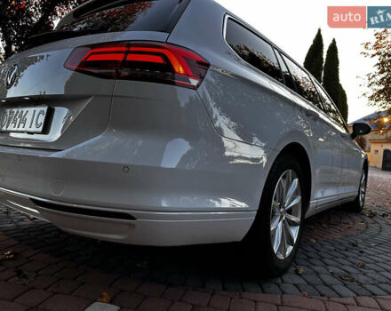 Білий Фольксваген Пассат, об'ємом двигуна 2 л та пробігом 336 тис. км за 14800 $, фото 24 на Automoto.ua