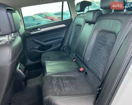 Фольксваген Пассат 2016 в Львове на Automoto.ua Белый Фольксваген Пассат, объемом двигателя 2 л и пробегом 316 тыс. км за 19480 $, фото 35 на Automoto.ua