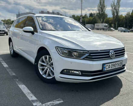 Білий Фольксваген Пассат, об'ємом двигуна 1.6 л та пробігом 214 тис. км за 14600 $, фото 1 на Automoto.ua