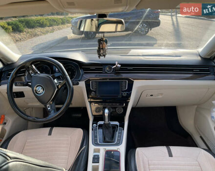 Білий Фольксваген Пассат, об'ємом двигуна 1.97 л та пробігом 123 тис. км за 18500 $, фото 10 на Automoto.ua