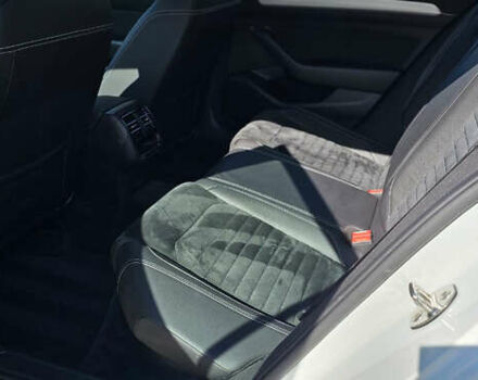 Белый Фольксваген Пассат, объемом двигателя 1.6 л и пробегом 248 тыс. км за 13600 $, фото 14 на Automoto.ua