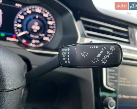 Фольксваген Пассат 2016 в Львове на Automoto.ua Белый Фольксваген Пассат, объемом двигателя 2 л и пробегом 316 тыс. км за 19480 $, фото 24 на Automoto.ua