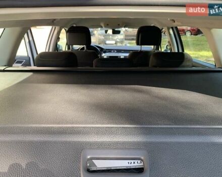 Белый Фольксваген Пассат, объемом двигателя 1.6 л и пробегом 255 тыс. км за 13700 $, фото 16 на Automoto.ua