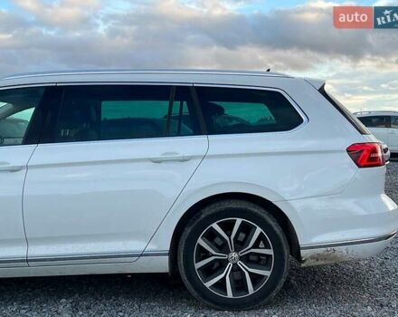 Фольксваген Пассат 2016 в Львове на Automoto.ua Белый Фольксваген Пассат, объемом двигателя 2 л и пробегом 316 тыс. км за 19480 $, фото 4 на Automoto.ua