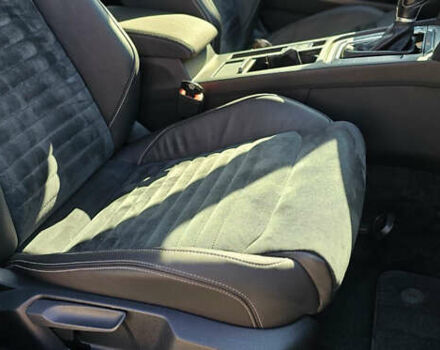 Белый Фольксваген Пассат, объемом двигателя 1.6 л и пробегом 248 тыс. км за 13600 $, фото 13 на Automoto.ua