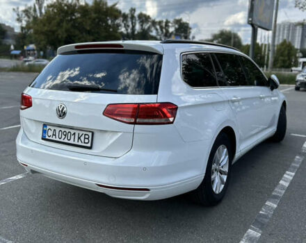 Білий Фольксваген Пассат, об'ємом двигуна 1.6 л та пробігом 214 тис. км за 14600 $, фото 5 на Automoto.ua