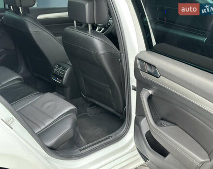 Белый Фольксваген Пассат, объемом двигателя 1.97 л и пробегом 290 тыс. км за 16666 $, фото 20 на Automoto.ua