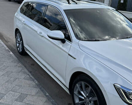 Белый Фольксваген Пассат, объемом двигателя 1.97 л и пробегом 256 тыс. км за 18000 $, фото 8 на Automoto.ua