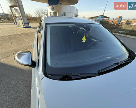 Белый Фольксваген Пассат, объемом двигателя 1.97 л и пробегом 195 тыс. км за 16999 $, фото 27 на Automoto.ua