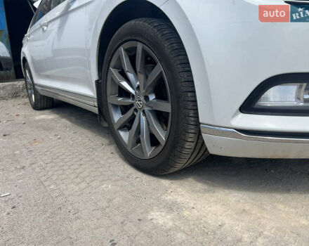 Белый Фольксваген Пассат, объемом двигателя 2 л и пробегом 330 тыс. км за 14500 $, фото 10 на Automoto.ua