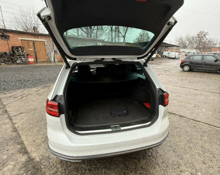 Белый Фольксваген Пассат, объемом двигателя 2 л и пробегом 169 тыс. км за 23999 $, фото 49 на Automoto.ua